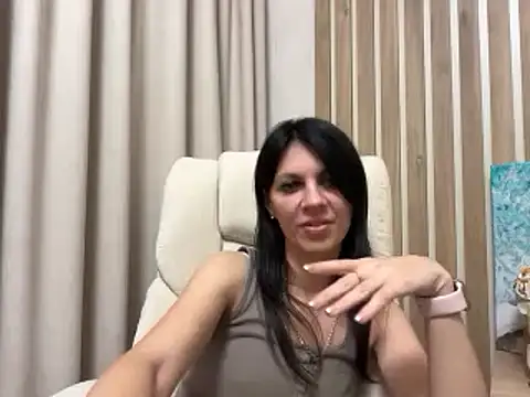 InjaAtHome's Live XXX Chat