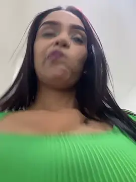 Sara-77 webkamerás műsora