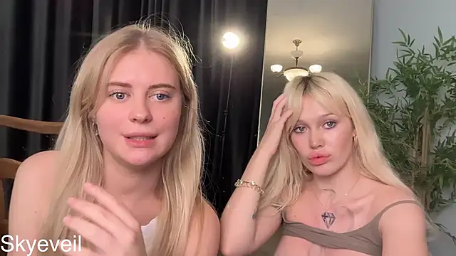 XXX chat uživo modela Golden_Aline