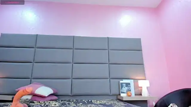 Chat +18 de Barbbara_sweett ao vivo