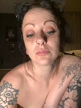 Pinkgothbunnien Webbikameraesitys