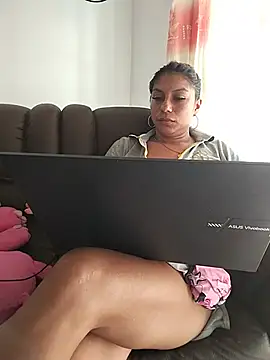 Chat +18 de AngelicaStorms ao vivo