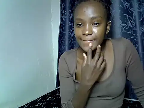 Chat +18 de Lynne_pretty4 ao vivo