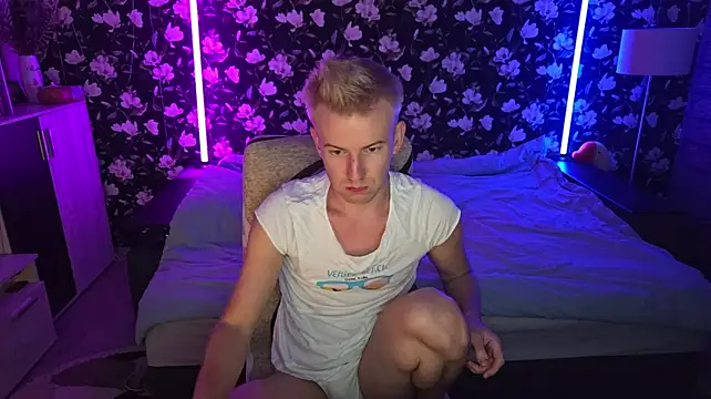 Vuitton's Live XXX Chat