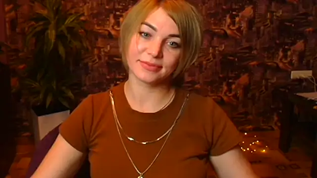 CuttieEmma's Live XXX Chat