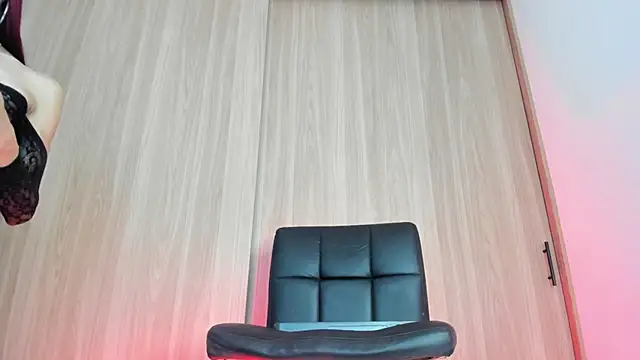 הופעת וובקאם של Jaddyy__