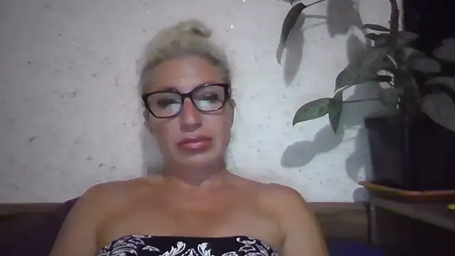 Chat XXX ao vivo de fox_red_lady7