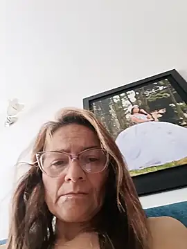 XXX chat uživo modela Dannial51