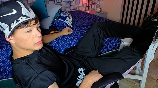 LoganSteel_'s Live XXX Chat