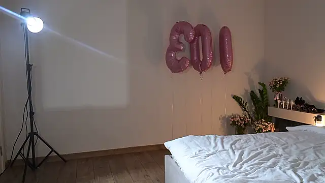 ella_twinkl's Live XXX Chat