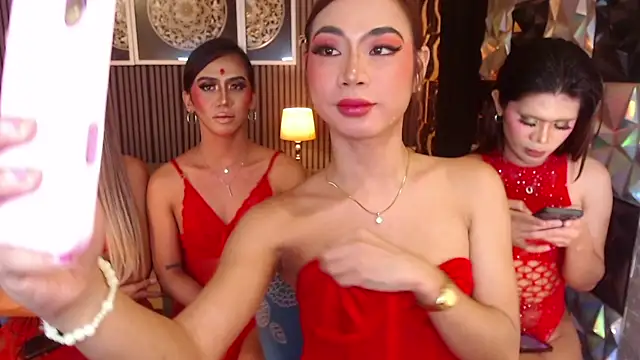 Chat +18 de AudreyMilesTrans ao vivo