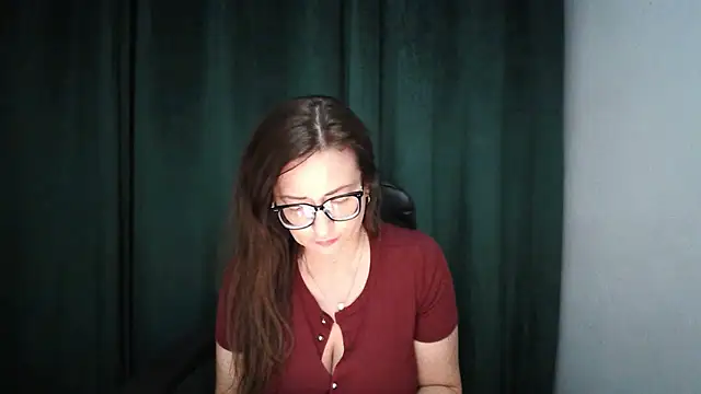 Chat +18 de NoraMilf ao vivo
