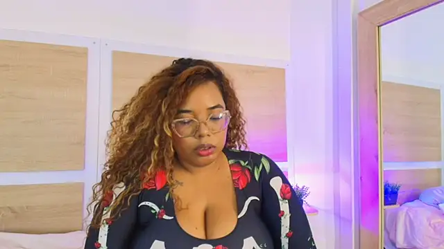 Your_big_ebony_goddness Chat XXX live