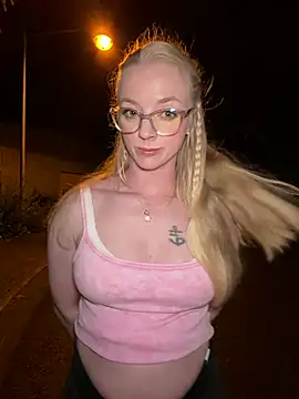 LinaLeana Chat XXX in diretta