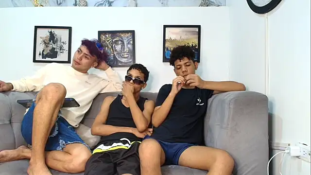 Show modela AVENGER_BOYS2026 na web-kameri