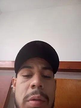 Taylor_DiamondBoy's Live XXX Chat