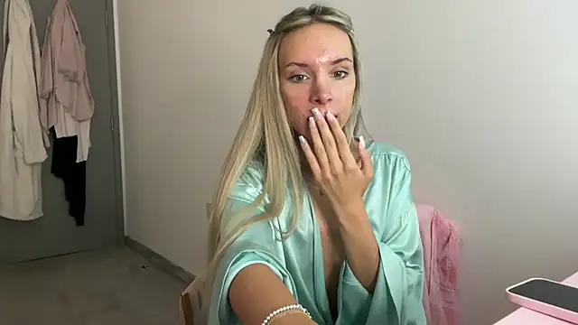 Naughtyblondex's Live XXX Chat
