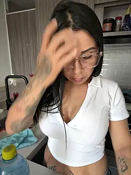 Natural_BIGASS_Nina 라이브 XXX 채팅