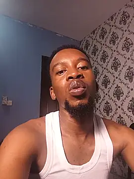 Chat +18 de PrettyDickk1 ao vivo