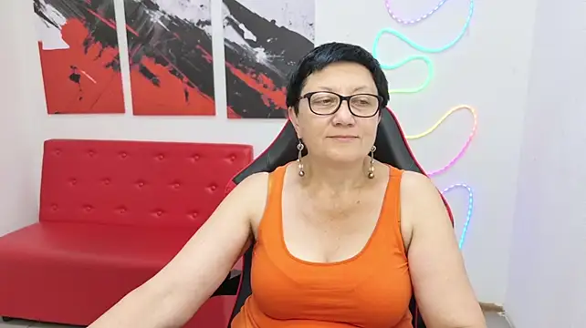 EmilyL0ve 现场XXX聊天