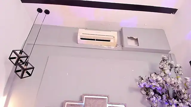 Cloedurant live XXX chat