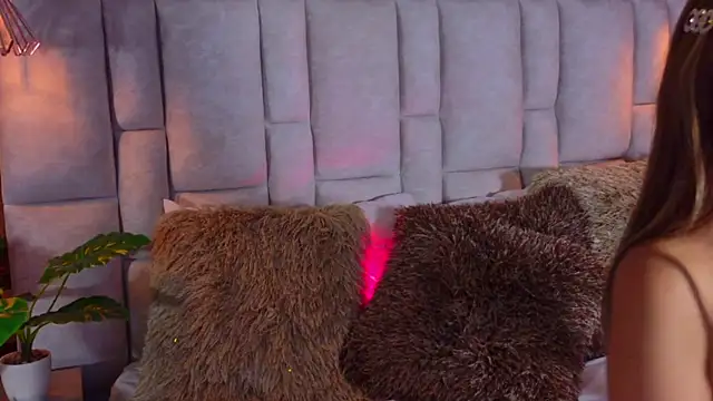 Chat +18 de ValeryGomezz ao vivo