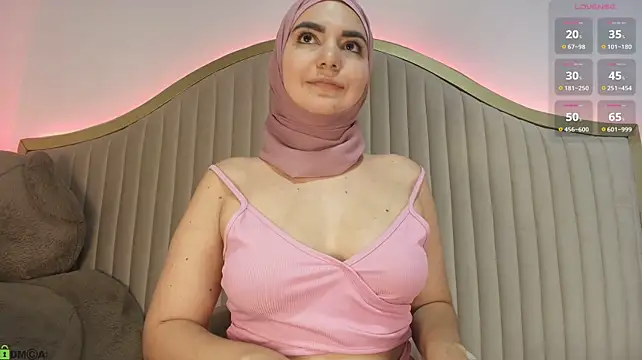 Chat +18 de dalilasaadi_ ao vivo