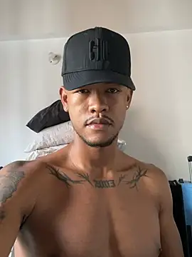 Apolo03_ – Naživo XXX chat
