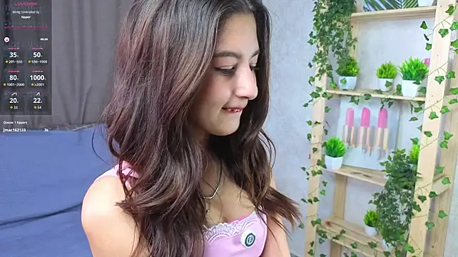 Chat +18 de JasminKitany ao vivo