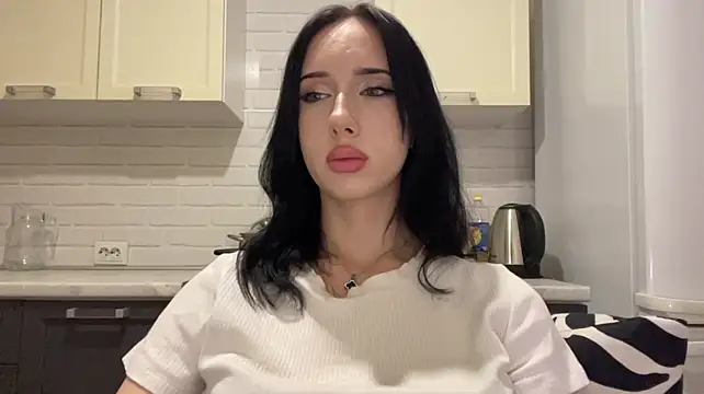 IsabellaQiueen 在線直播表演