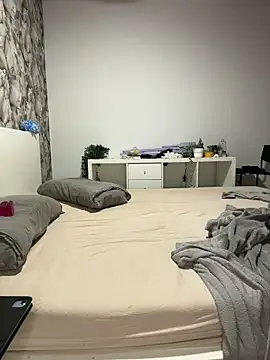 Chat +18 de LittleChaosQueen ao vivo