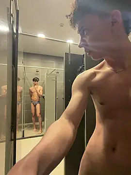 XXX chat uživo modela yoursexyjose