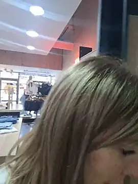 prretty15 Show in webcam