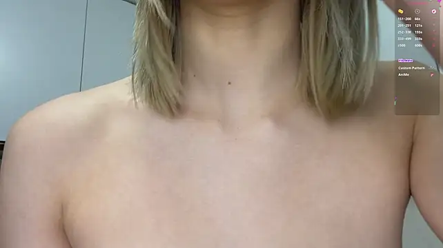 Chat +18 de Carolini_i ao vivo