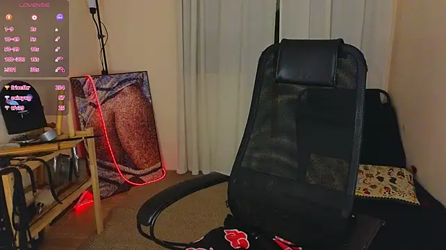 laracroftmansion's Live XXX Chat