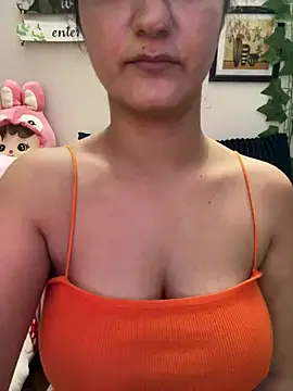 Maahhii Live XXX-chat