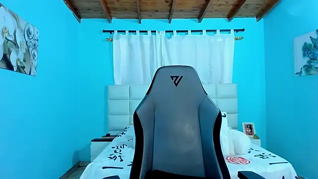 Chat +18 de shadia-orozco ao vivo