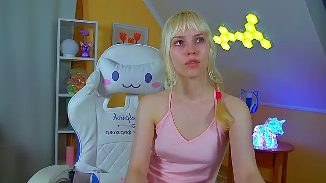 HannahHollis' Live XXX Chat