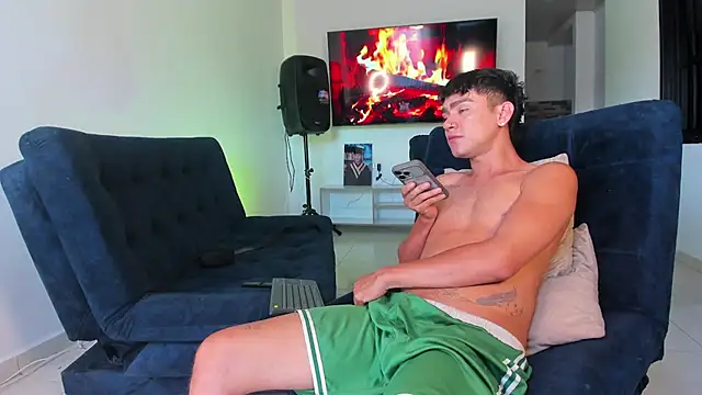 Steven_baby69: διαδικτυακό σόου στην κάμερα