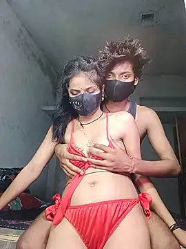 Romantic-couple10 Adlı Modelin Web Kamerası Şovu
