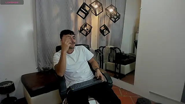 shelby_col Chat XXX live