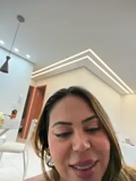 lariic Live XXX Chat