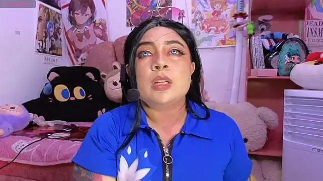 Lucycosplay777 现场XXX聊天