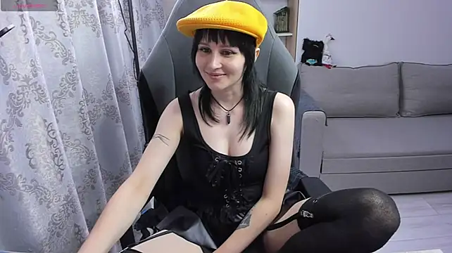 MistyDark's Live XXX Chat