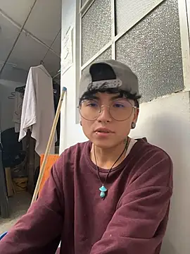 ian_mathias_'s Live XXX Chat