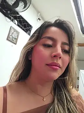 CelesteBlaze_ Chat XXX in diretta
