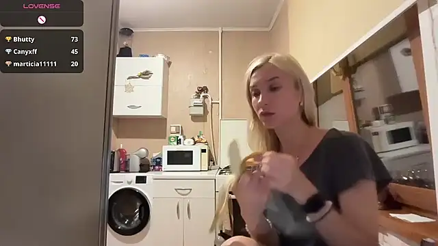Chat XXX en directo de AngelJeni