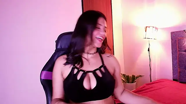 Kim_lowel Adlı Modelin Canlı XXX Sohbeti