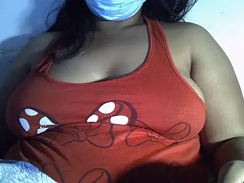 Artinah22's Live XXX Chat