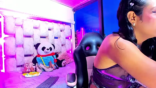 EmmyTornern Webbikameraesitys